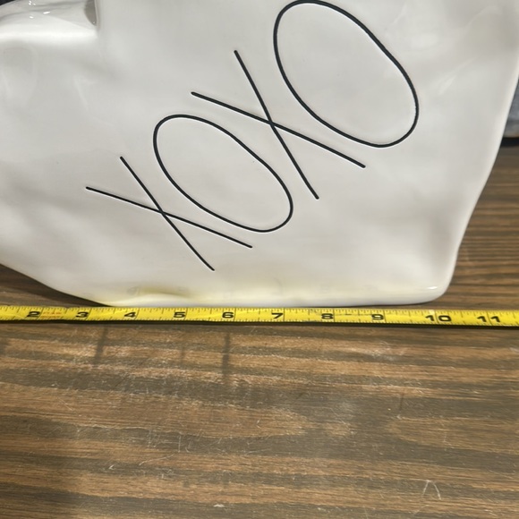 Rae Dunn XOXO Ceramic Heart - Picture 6 of 10